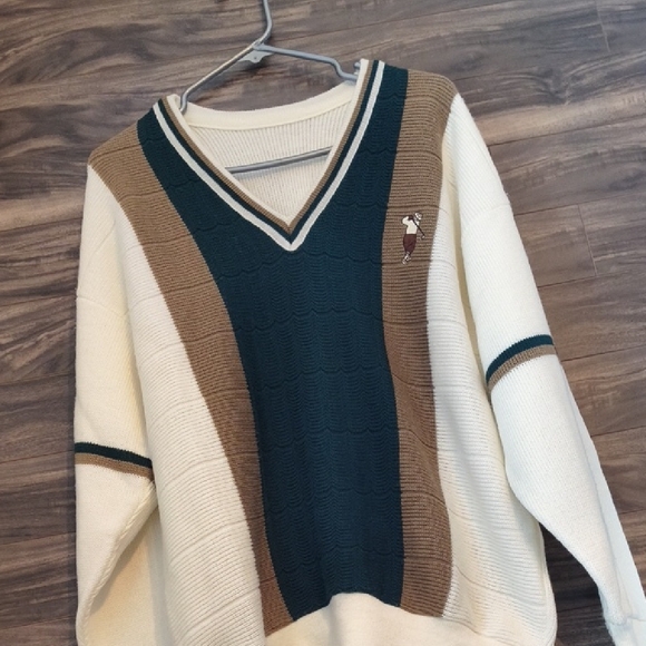 Vintage Made in Canada Golf Sweater | V-Neck Retro Knit Pullover Green / Brown - Picture 4 of 7